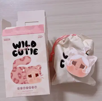Crybaby wild but cutie popmart 크라이베이비