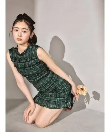 릴리 브라운 체크 셔링 프릴 미니 원피스