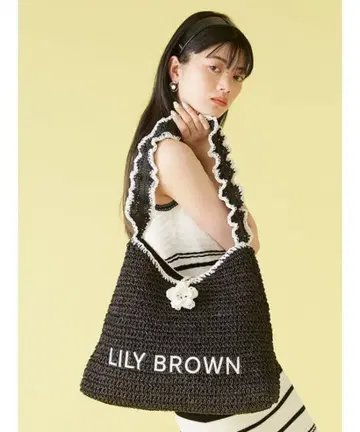 릴리 브라운 MARY QUANT 페이퍼 라운드 프릴 백 블랙