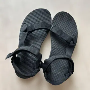 Teva 블랙 스포츠 샌들 US 7
