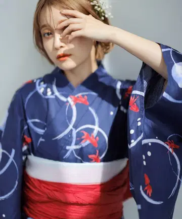 네이비 블루 금붕어 무늬 유카타 빨간 오비 포함