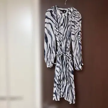 BANANA REPUBLIC 제브라 패턴 원피스 M 새상품급