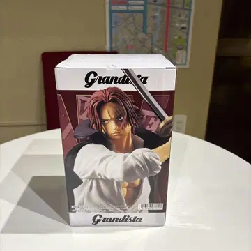 Grandista 샹크스 피규어