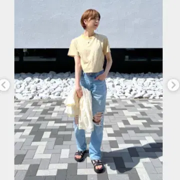 유니클로 유니클로 스트레이트 하이라이트 데미지 진 22
