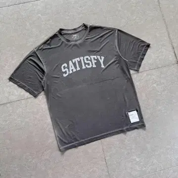 SATISFY 사티스파이 AuraLite 티셔츠