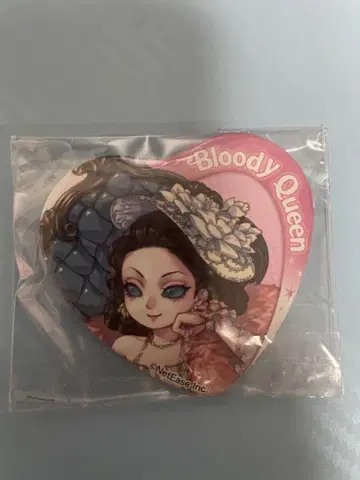 Bloody Queen 하트 모양 핀 배지 제 5의 인격