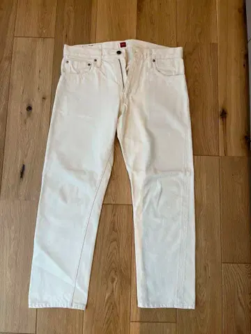 리졸트 AA712 화이트