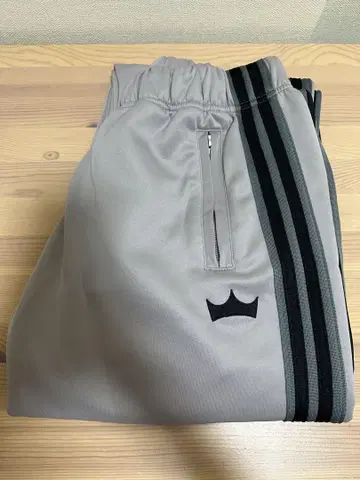 King & Prince Re:ERA PoP-UP STORE 트랙 팬츠