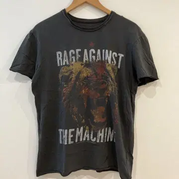 rage against the machin 티셔츠 Amplified