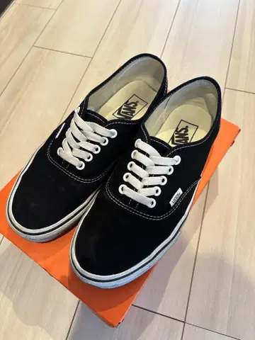 Vans 오센틱 스니커즈