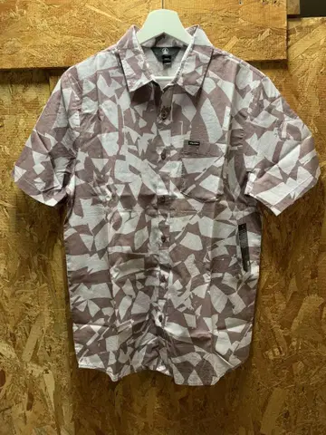 새상품 VOLCOM warbler 숏 슬리브 우븐 반팔 셔츠 M
