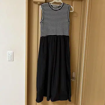 안나 켈리 슬리브리스 원피스