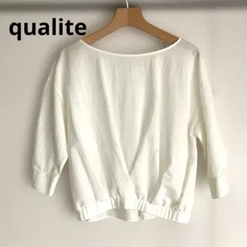 qualite 칼리테 5부 소매 화이트 블라우스 새상품급