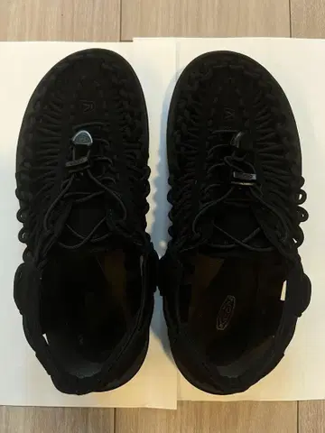 KEEN 유니크 24.0 블랙