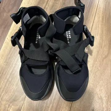 DANSKIN 포원 스트랩 슈즈 블랙 샌들 스니커즈