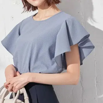 세탁 가능] 산뜻하고 쾌적한 축구 프릴 디테일 블라우스