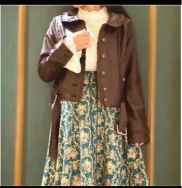 브라운 아크릴 라이더 자켓 카라 부착 axes femme