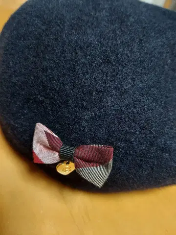 BLUE LABEL CRESTBRIDGE 베레모