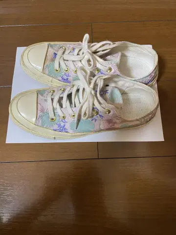꽃무늬 캐주얼 스니커즈 컨버스 올스타 24cm