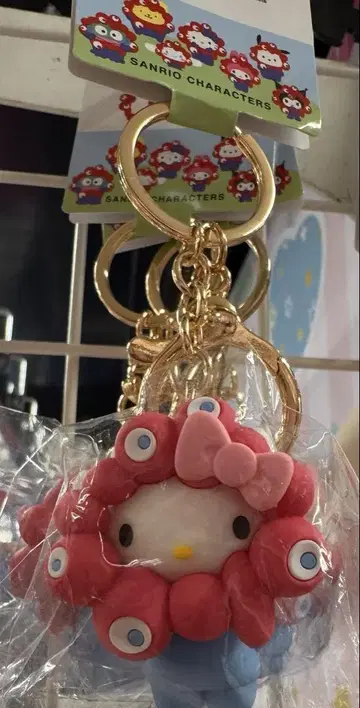 미야쿠미야쿠 산리오 키티