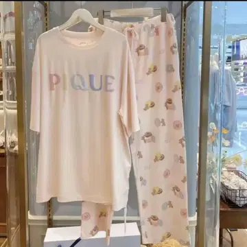 젤라또피케 도넛 상하의 세트