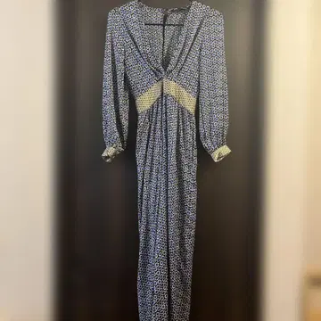 자라 꽃무늬 V넥 점프 수트