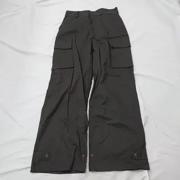 kiri. 다크 그레이 와이드 카고 팬츠 L