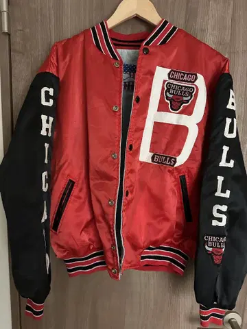 Chicago Bulls 스타디움 자켓 레드/블랙