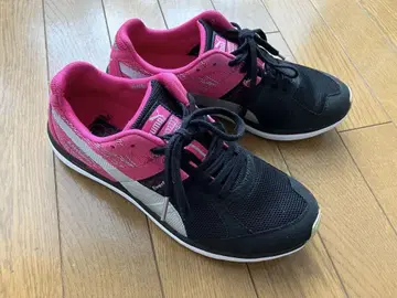 Puma 스니커즈 러닝화 블랙/핑크
