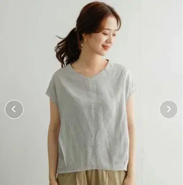 어반 리서치 도어스 린넨 백 턱 프렌치 블라우스