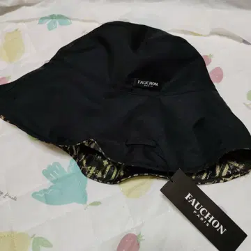 새상품 FAUCHON 포숑 버킷 모자 블랙 올 패턴 로고 마크 골드
