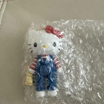 헬로키티 전 시크릿 마스코트 오버롤