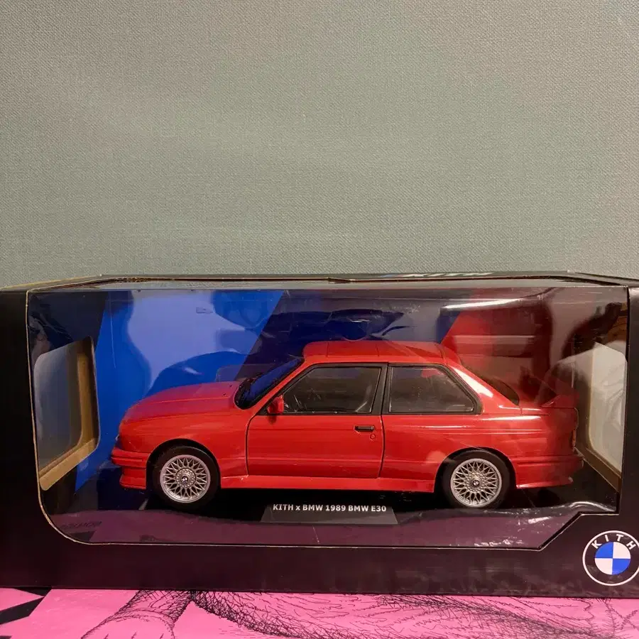 小物 Kith for BMW M3 E30 Diecast Replica 1/18 Ronnie Fieg's Kith