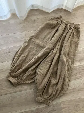 젠 선생님의 평상복, 벌룬 팬츠, 브라운 계열