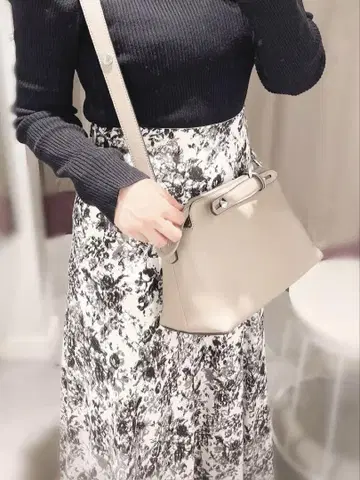 Mila Owen 쉬폰 조젯 내로우 스커트