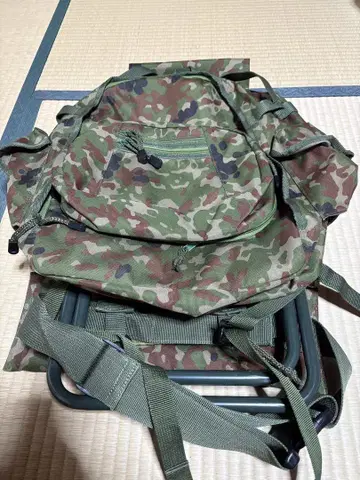 카모플라쥬 백팩 힙색 접이식 핸드폰 의자 포함 밀리터리 수납력 탁월