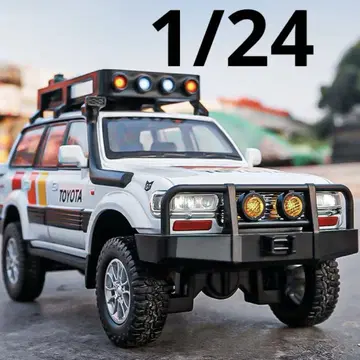 TOYOTA 1/24 도요타 랜드 크루저 80 화이트