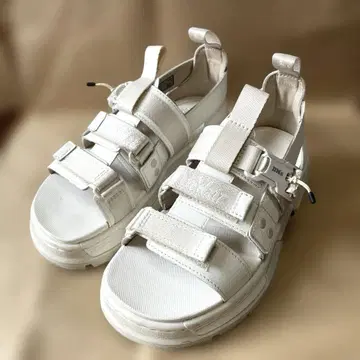 dr.martens PEARSON 피어슨 샌들
