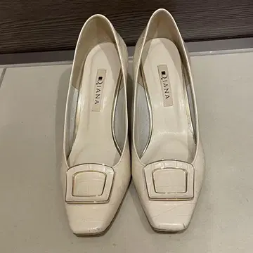 DIANA 다이애나 펌프스 스퀘어토 악어 엠보싱 24cm
