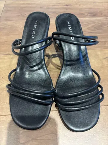 HIMIKO 블랙 스트랩 샌들 24cm