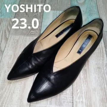 YOSHITO 23.0 펌프스 블랙 가죽 V컷 부드러운