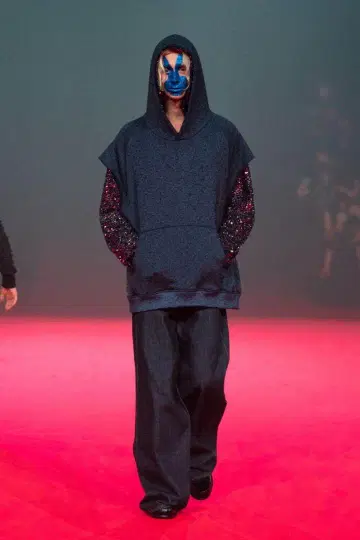 MASU 2023 봄/여름 시즌 루즈 핏 진 블랙