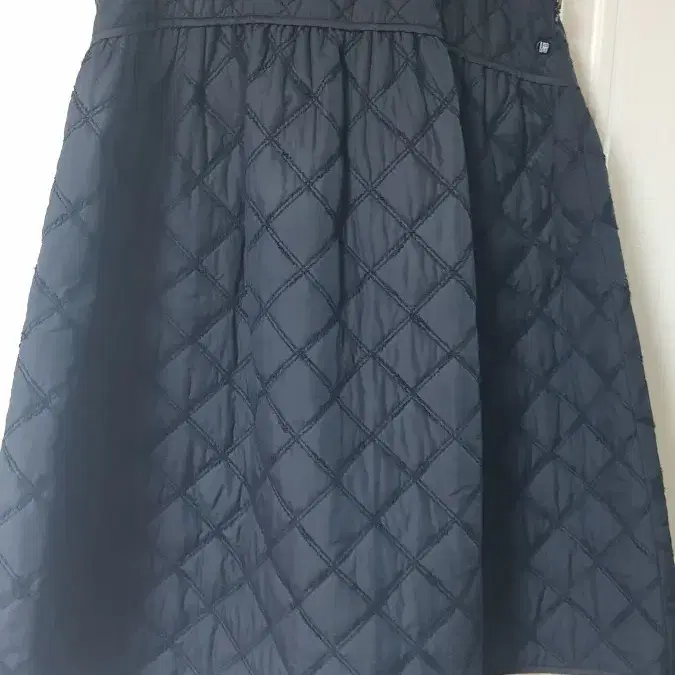 スカート [PLZPROJECT] MIDDLE FRILL SKIRT Please Project Frill Middle Skirt on Bunjang Global Site.