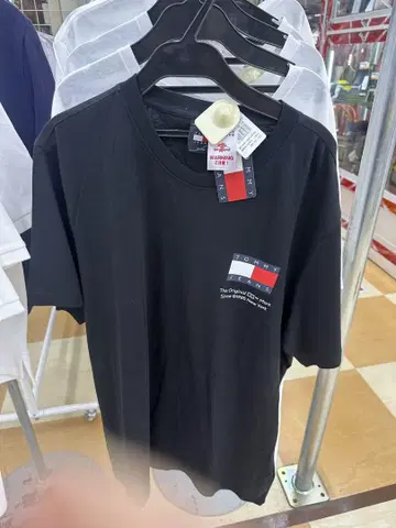 블랙 로고 티셔츠 Tommy Hilfilger