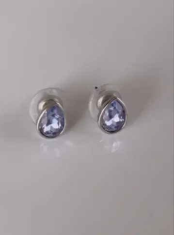 스와로브스키 Mila Provence Lavender Drop 귀걸이