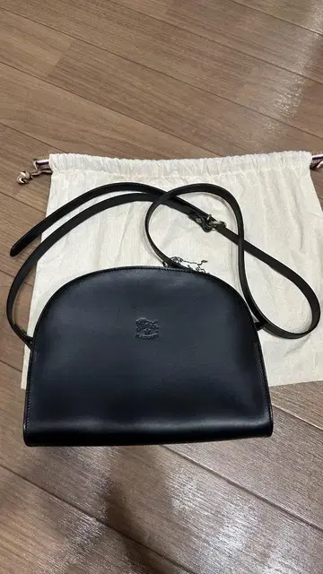 일비종떼 가죽 숄더백