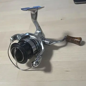 19 스트라디크 2000SHG