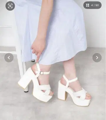 화이트 플랫폼 샌들 하이 힐