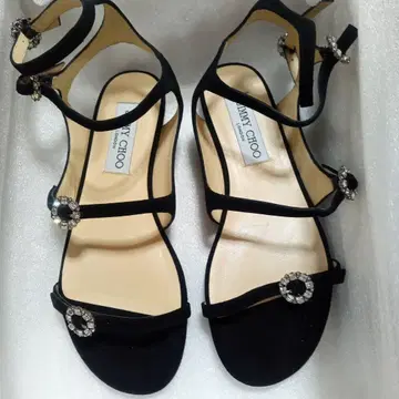 JIMMY CHOO 앵클 스트랩 스웨이드 플랫 샌들 35cm