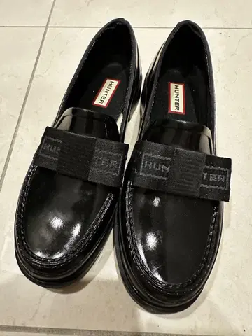 HUNTER 블랙 레인부츠 로퍼